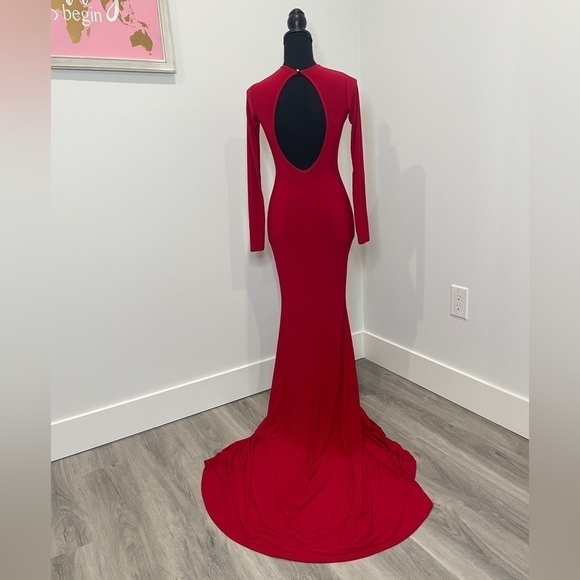 Club London Red Long Sleeve Backless Fishtail Train Maxi Dress - Picture 4 of 12